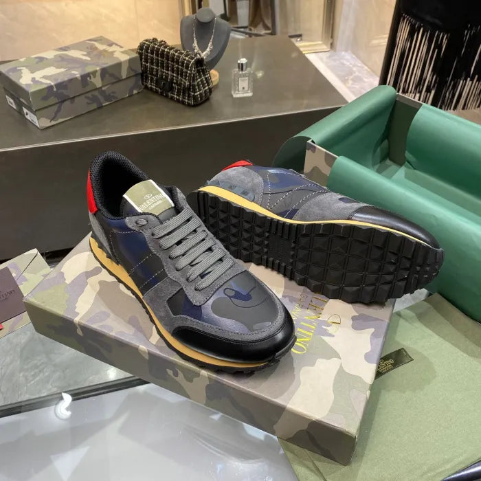 V - SNEAKERS