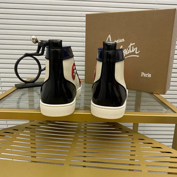 A - SNEAKERS