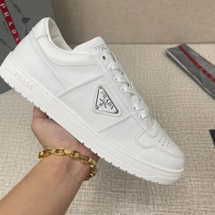 P - SNEAKERS
