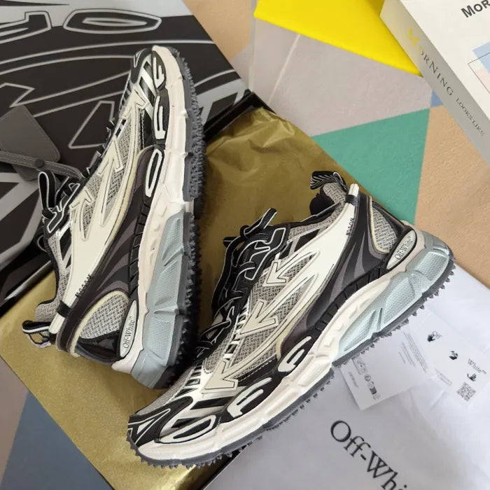 O - SNEAKERS
