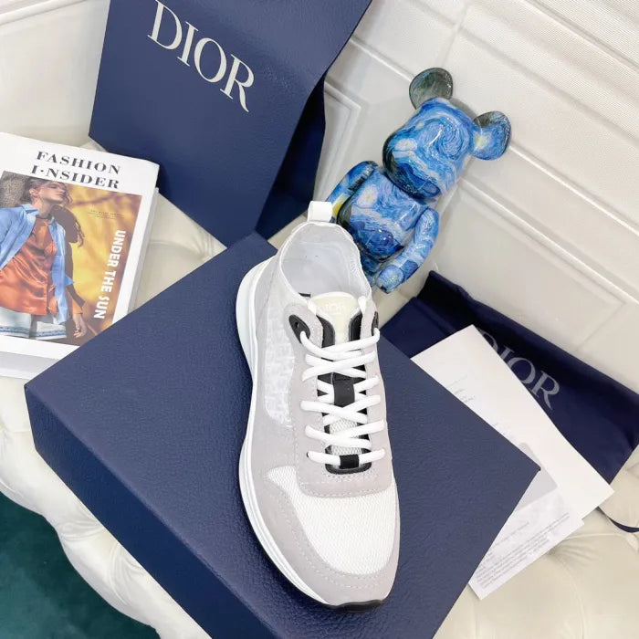 D - SNEAKERS