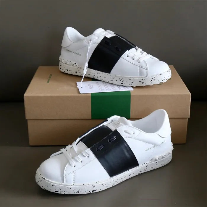 V - SNEAKERS