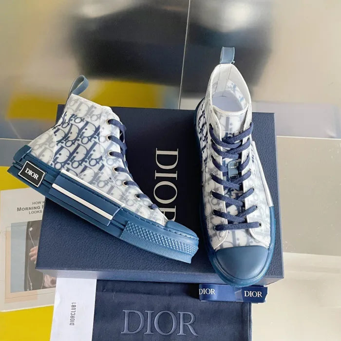 D - SNEAKERS