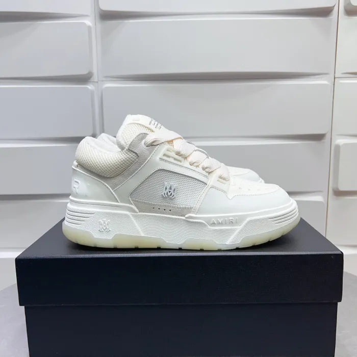 A - SNEAKERS