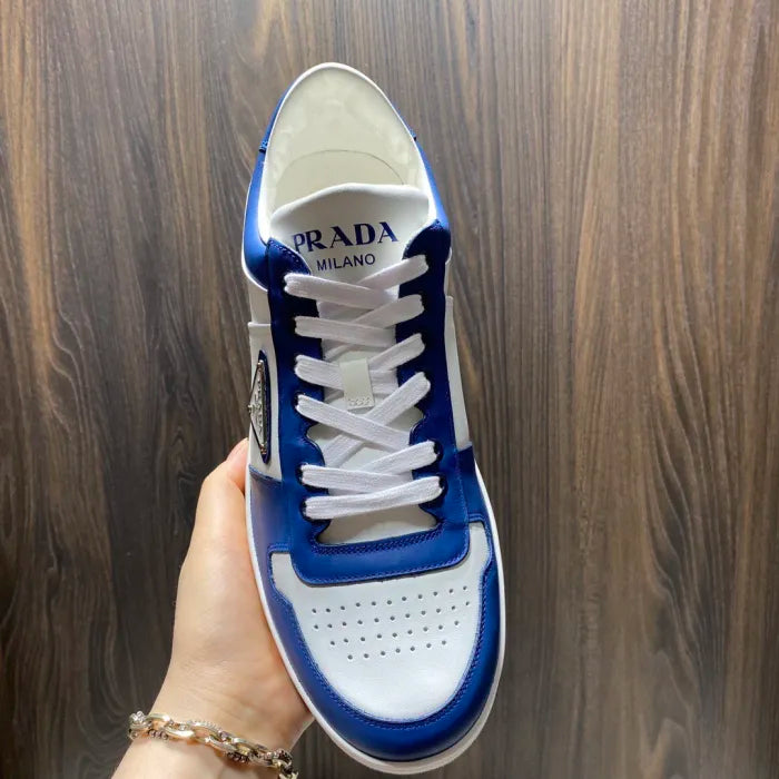 P - SNEAKERS