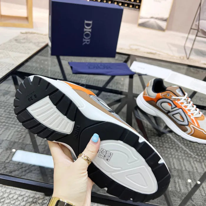 D - SNEAKERS