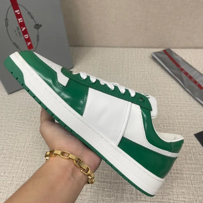 P - SNEAKERS