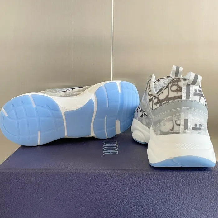 D - SNEAKERS