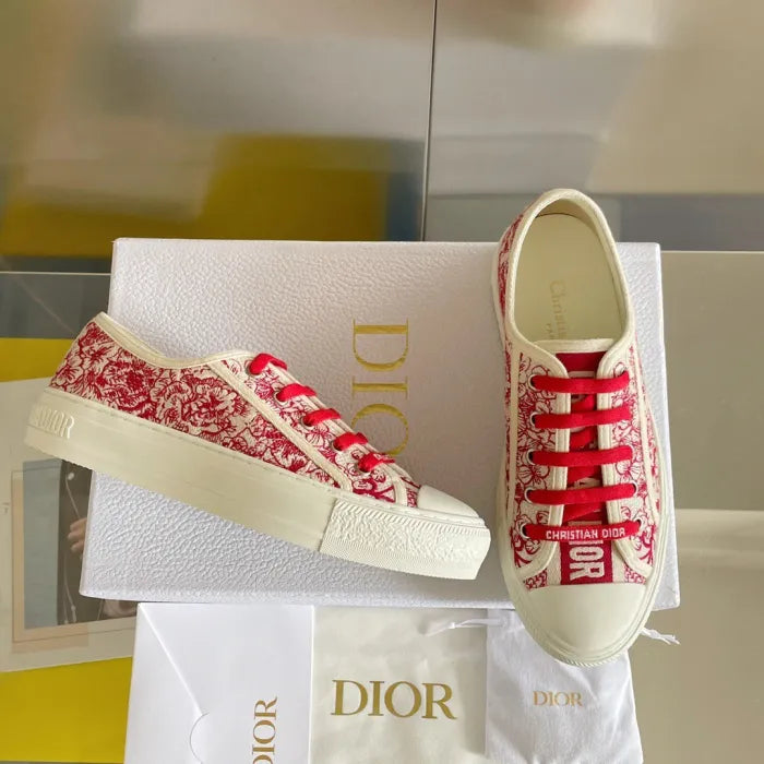 D - SNEAKERS