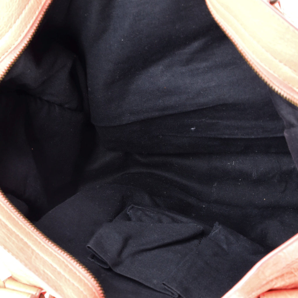 City Classic Studs Bag Leather Medium