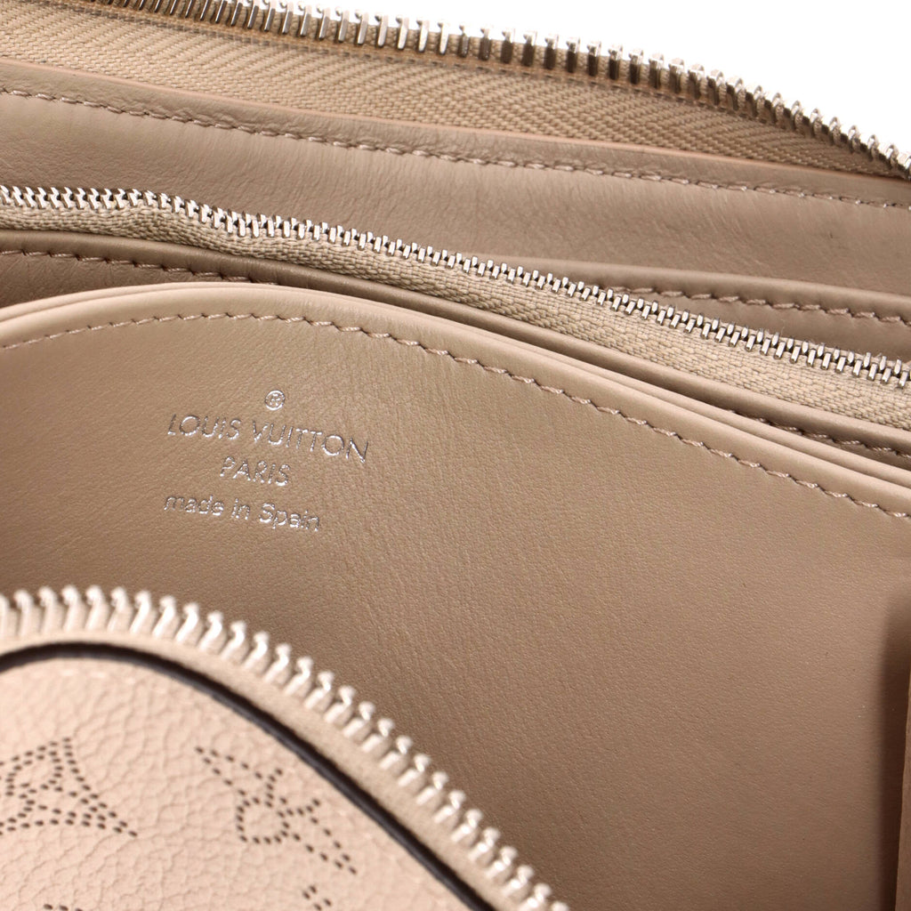 Zippy Wallet Mahina Leather