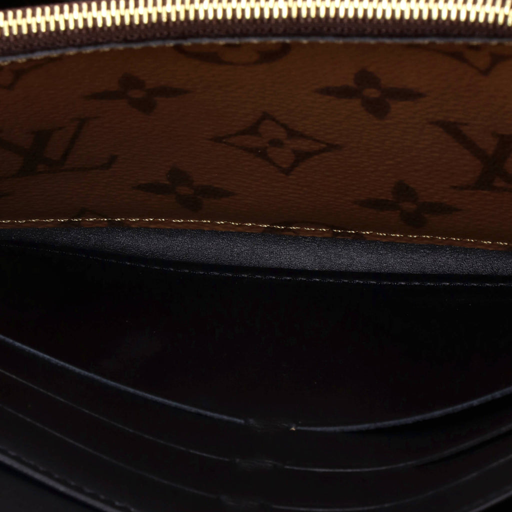 Sarah Dauphine Wallet Reverse Monogram Canvas