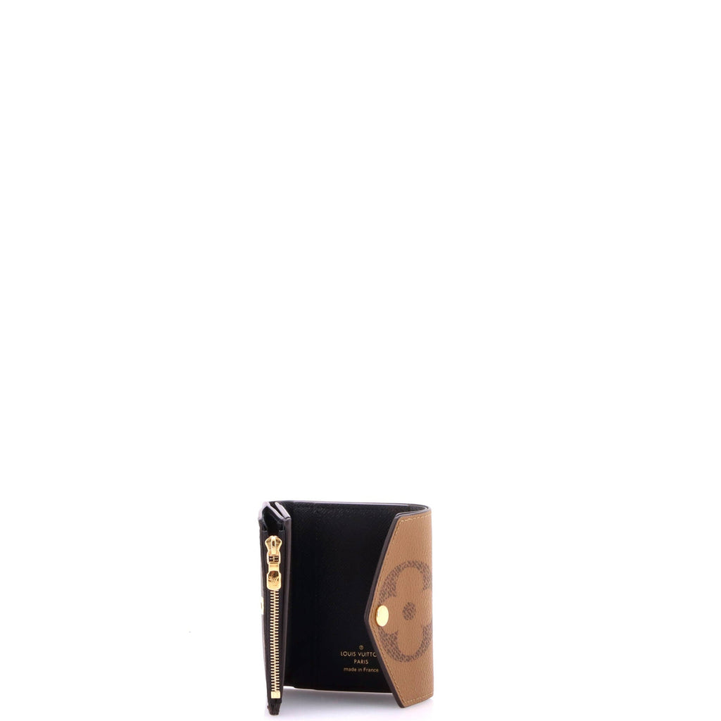 Zoe Wallet Reverse Monogram Giant