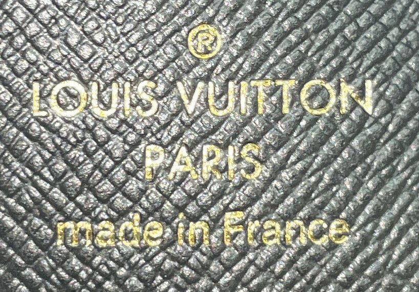 Zoe Wallet Reverse Monogram Giant