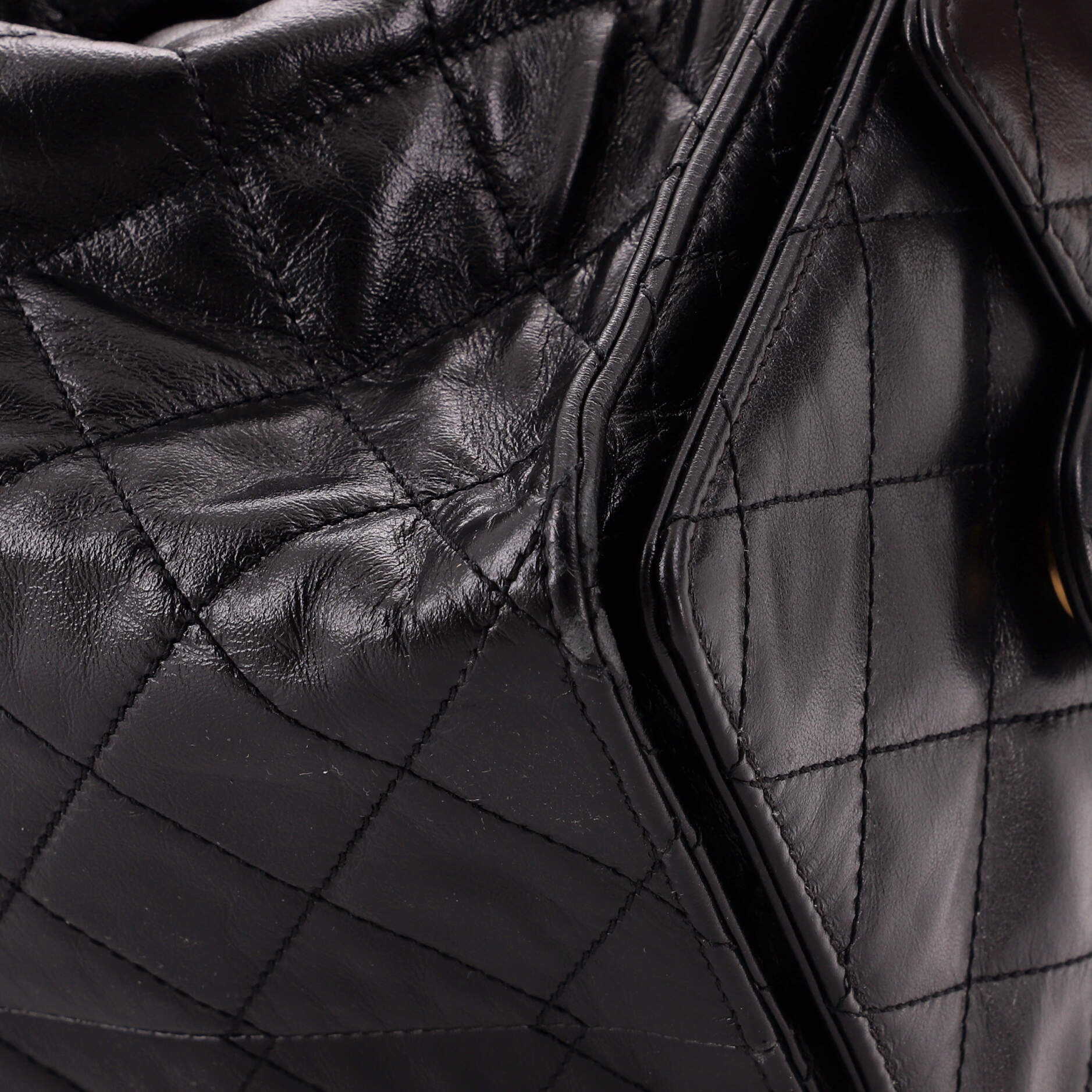 25 Hobo Bag Quilted Shiny Crumpled Calfskin Medium