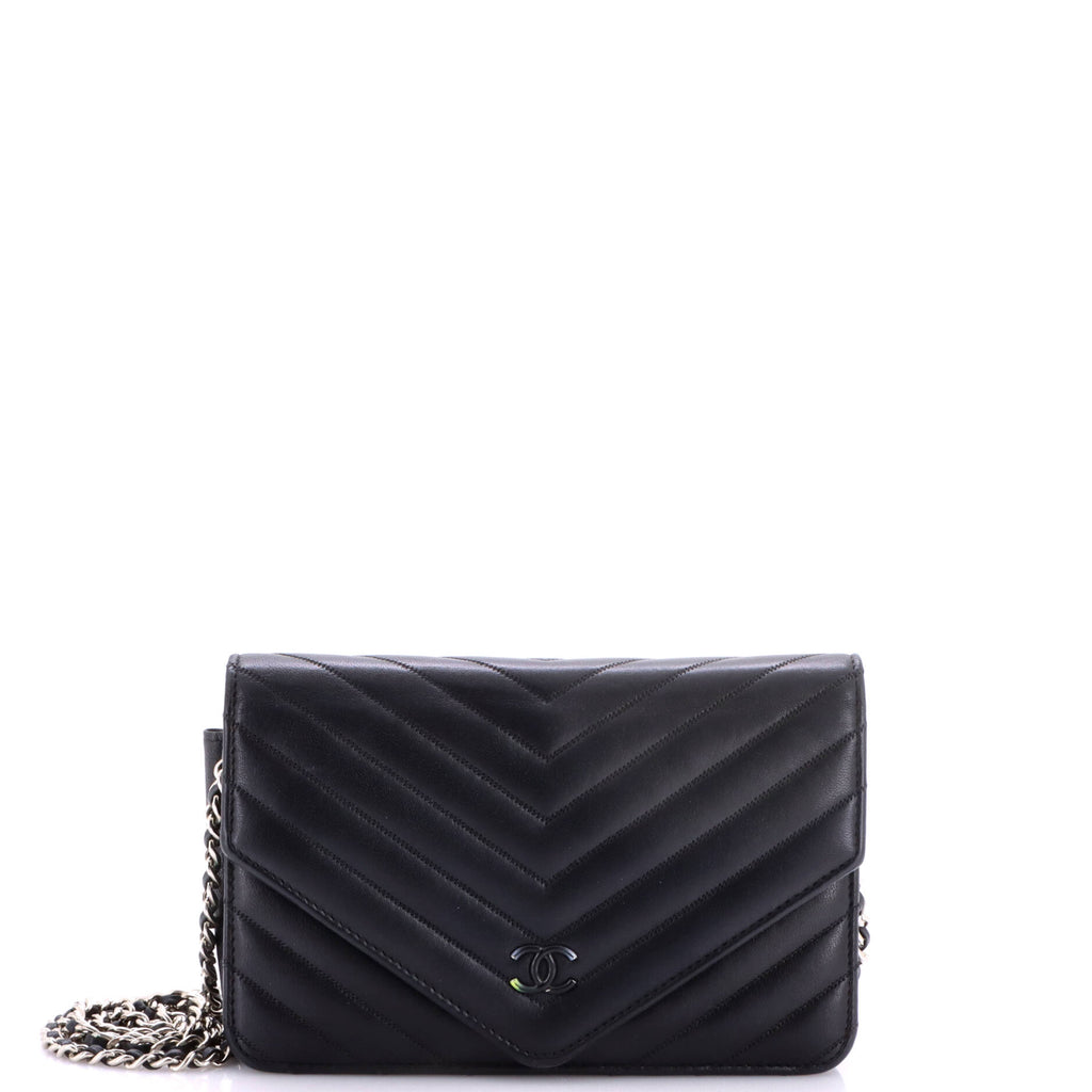 Envelope Wallet on Chain Chevron Sheepskin