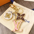 1V key chain-713