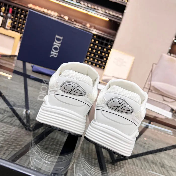 B - SNEAKERS