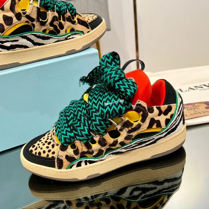 L - SNEAKERS