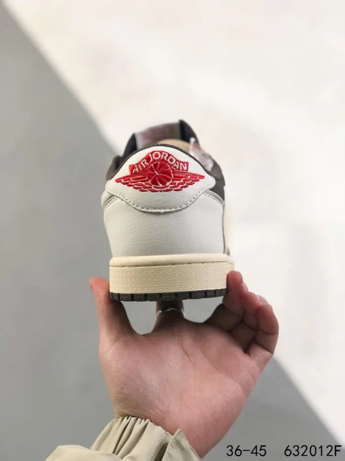 N - SNEAKERS