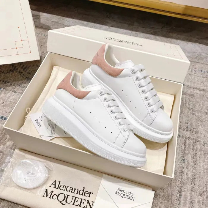 A - SNEAKERS