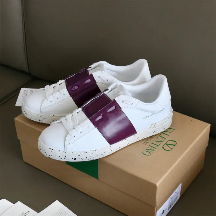 V - SNEAKERS
