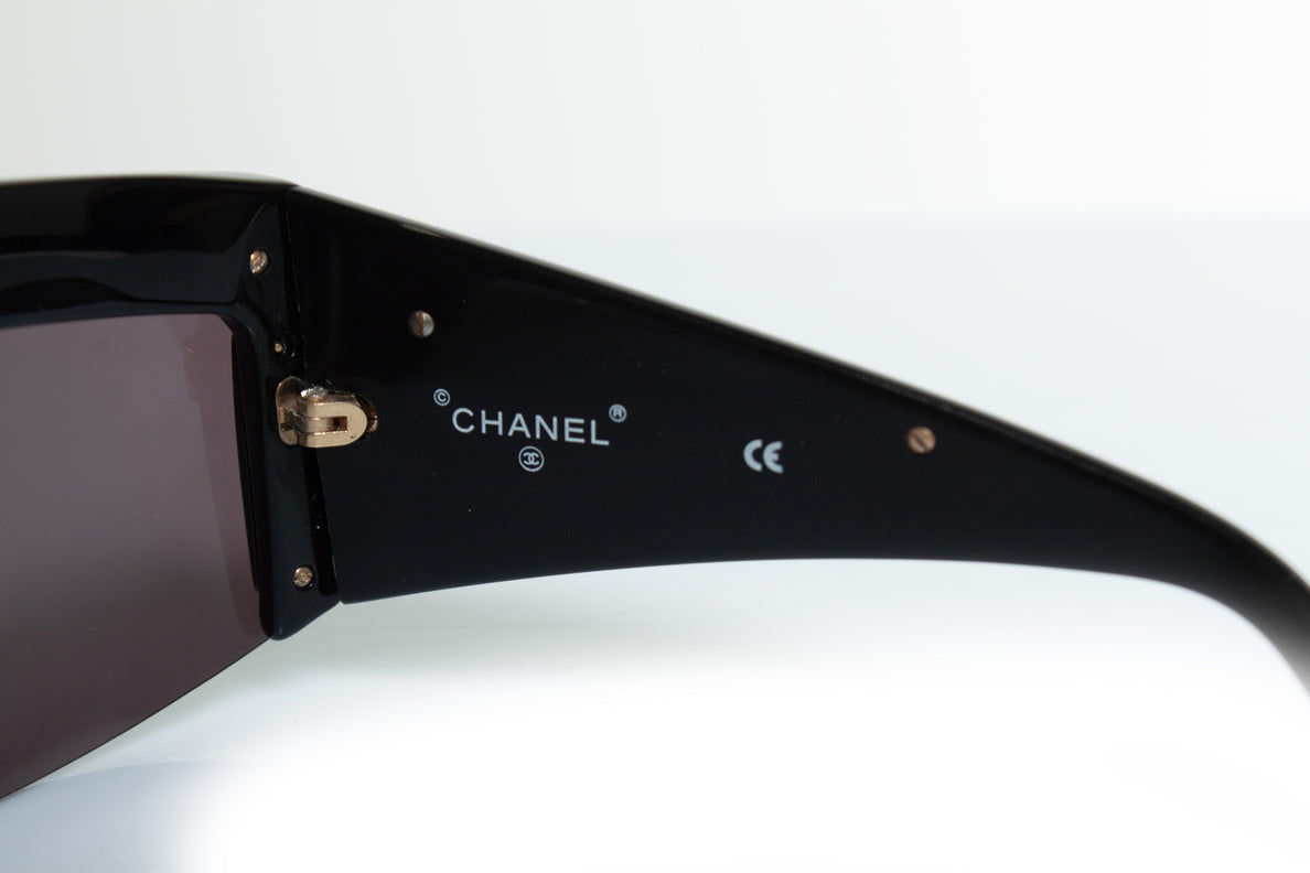 Chanel, vintage black chain sunglasses