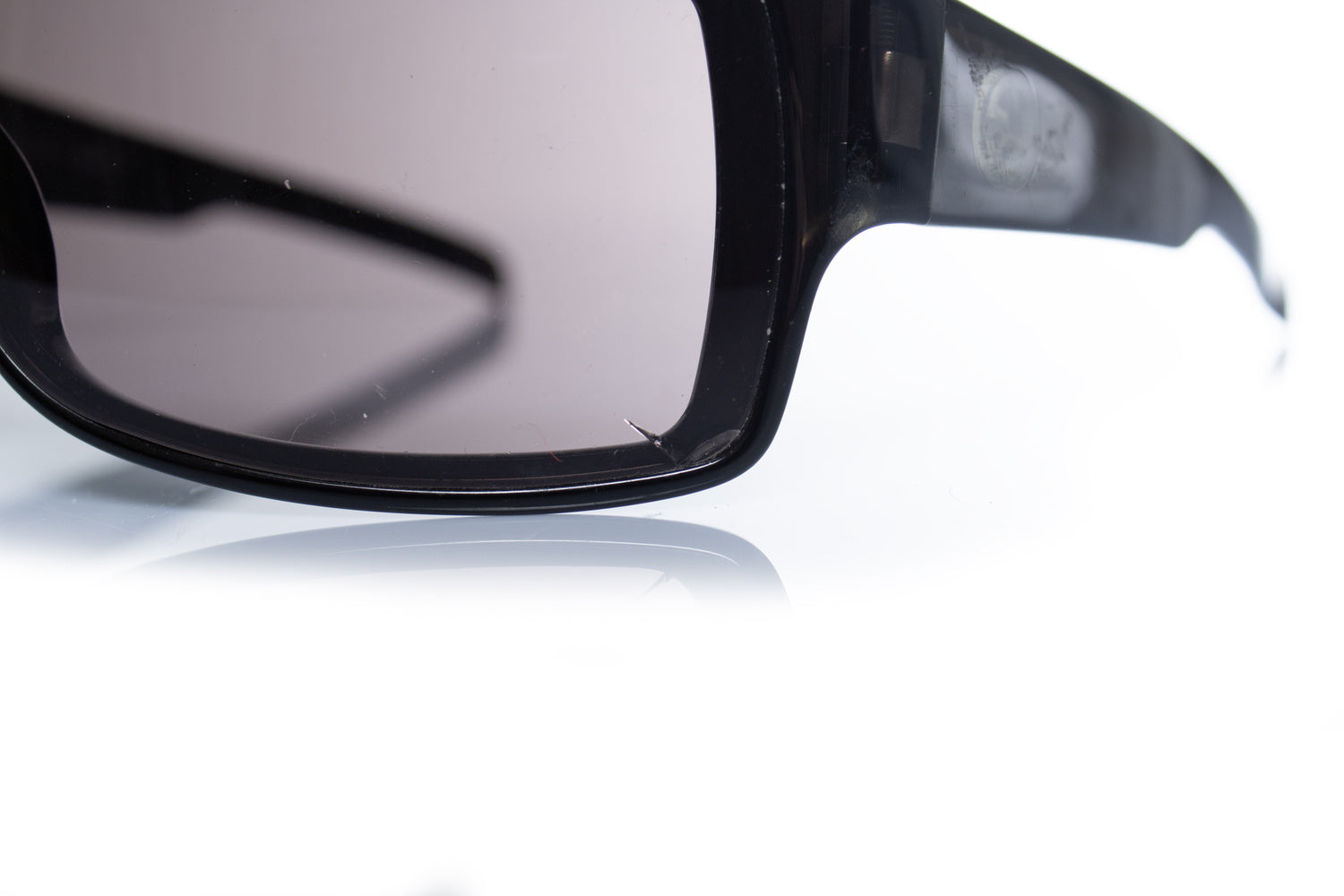Gucci, shield sunglasses in black