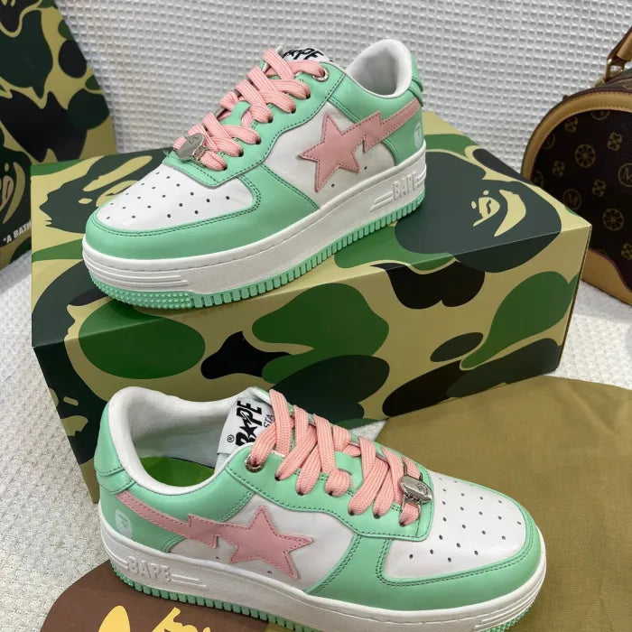 B - SNEAKERS