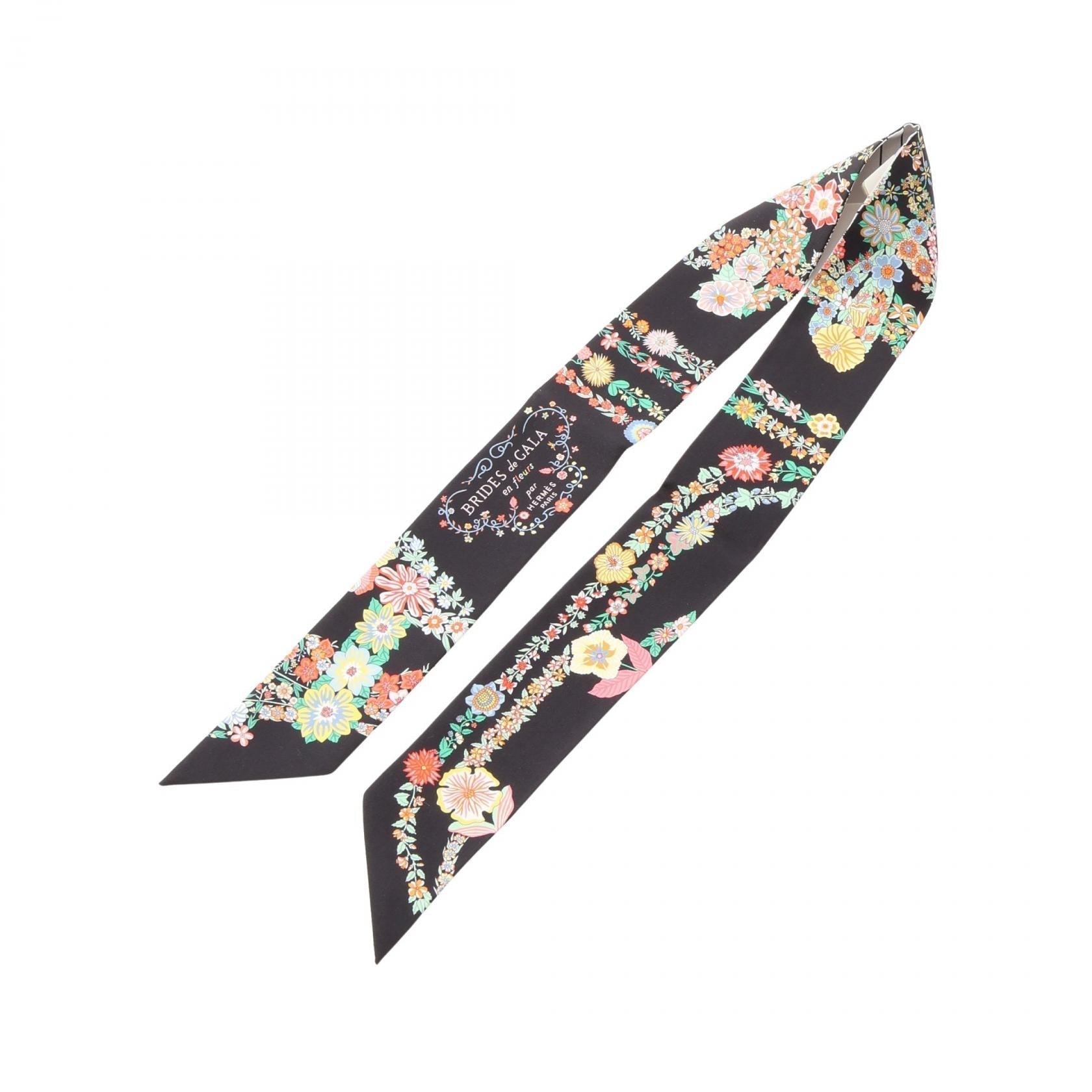 Hermes Brides de Gala en Fleurs Silk Scarf