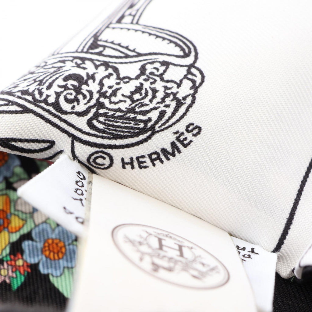 Hermes Brides de Gala en Fleurs Silk Twilly Scarf