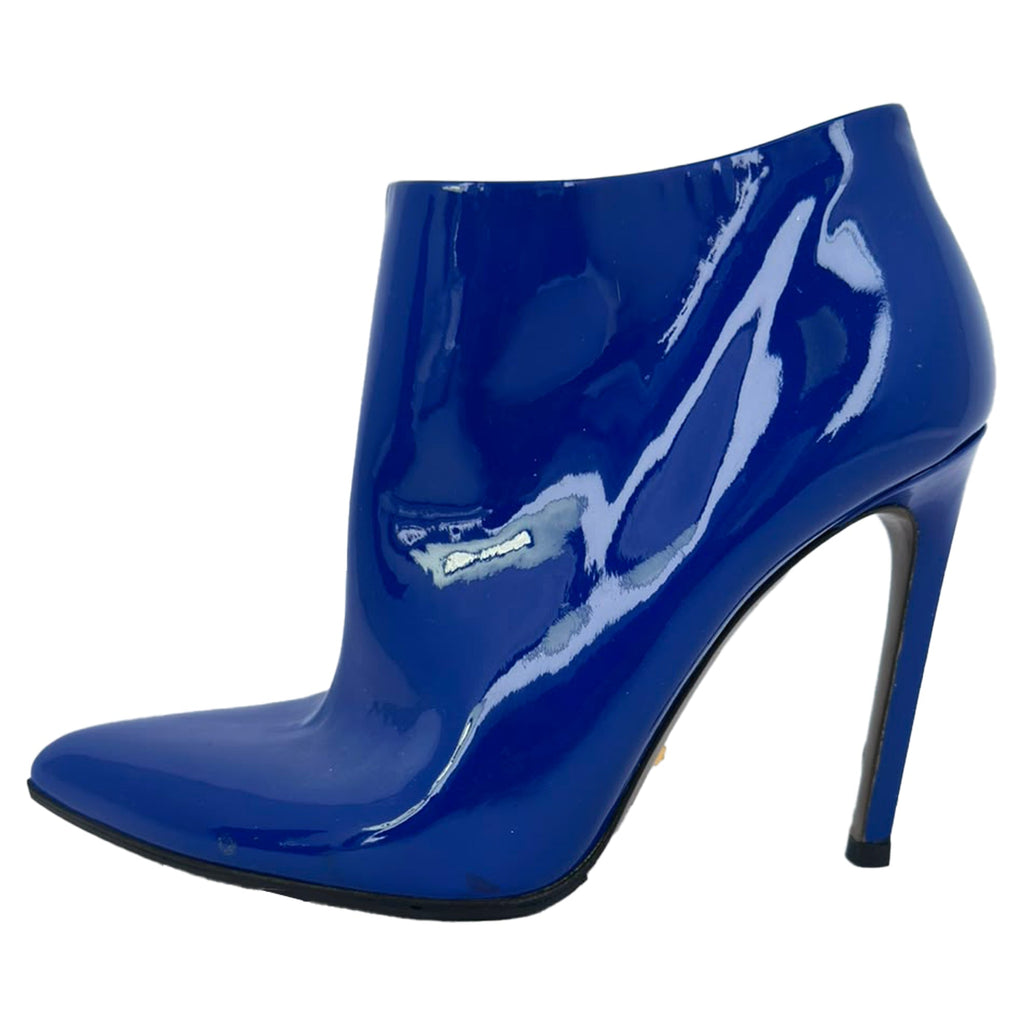 Women's Gucci Pointed Toe Ankle Boots in Blue Patent Leather