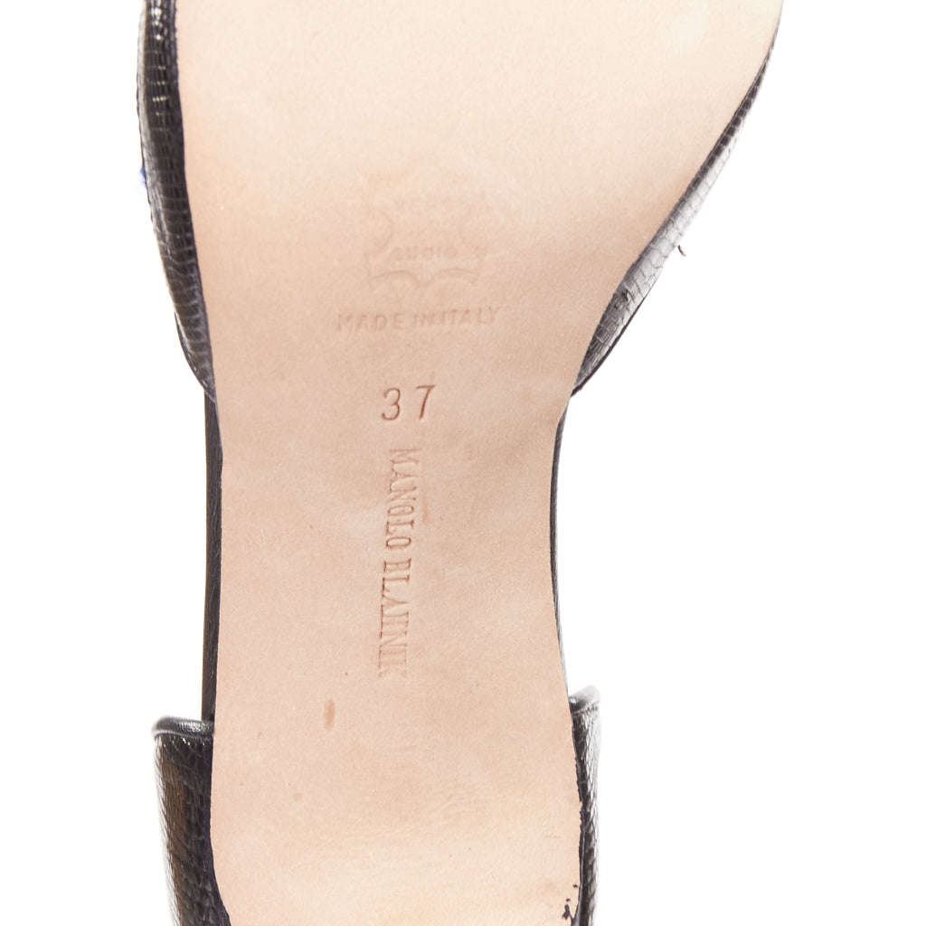 Women's Manolo Blahnik Boucle Tweed Court Pumps