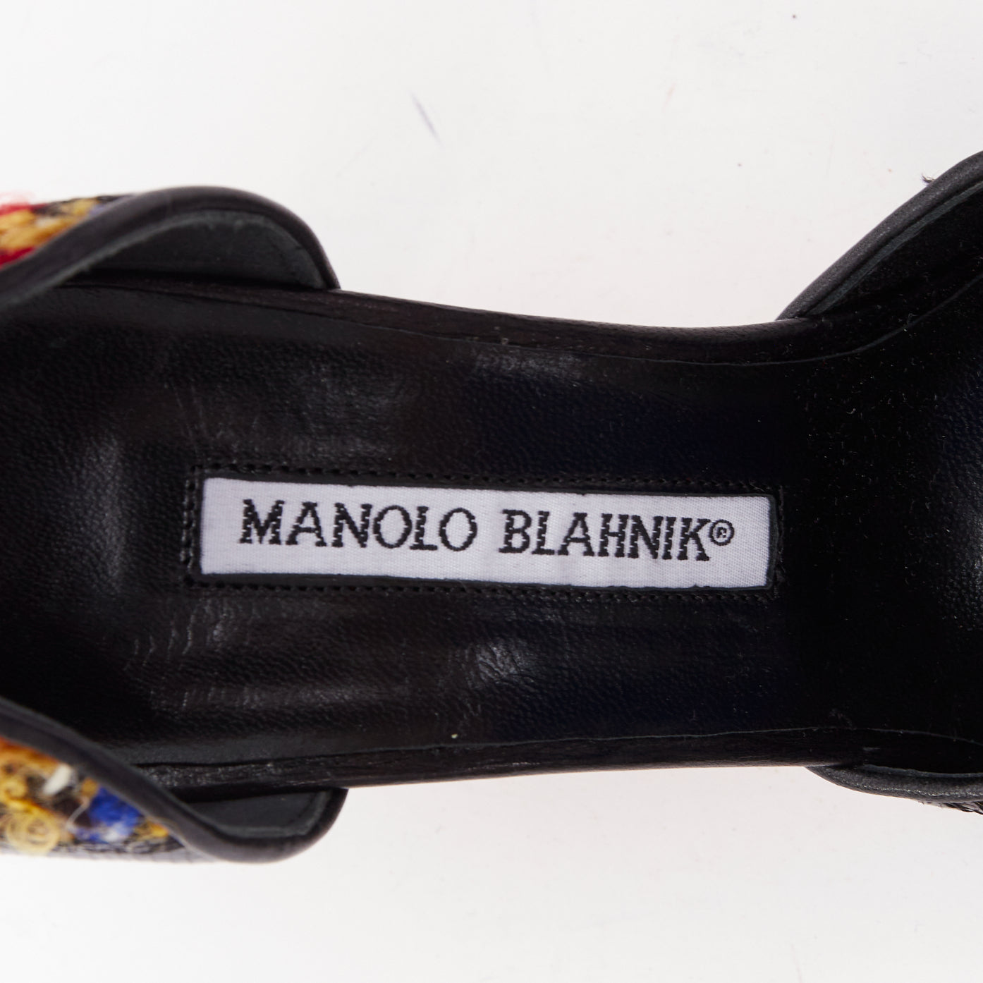 Women's Manolo Blahnik Boucle Tweed Court Pumps