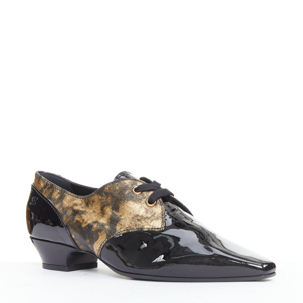 Women's Chanel 2018 Gold Pointed CC Oxford