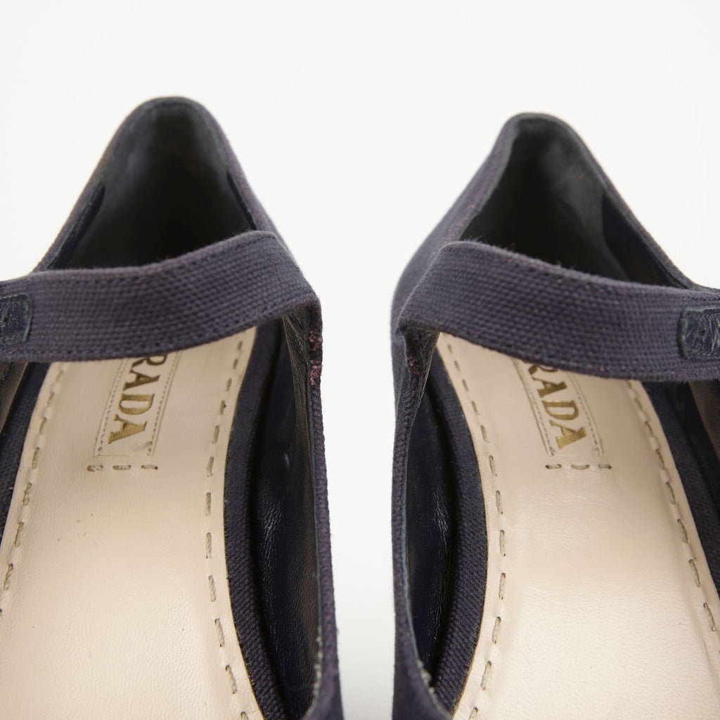Women's Strap Platform Pumps