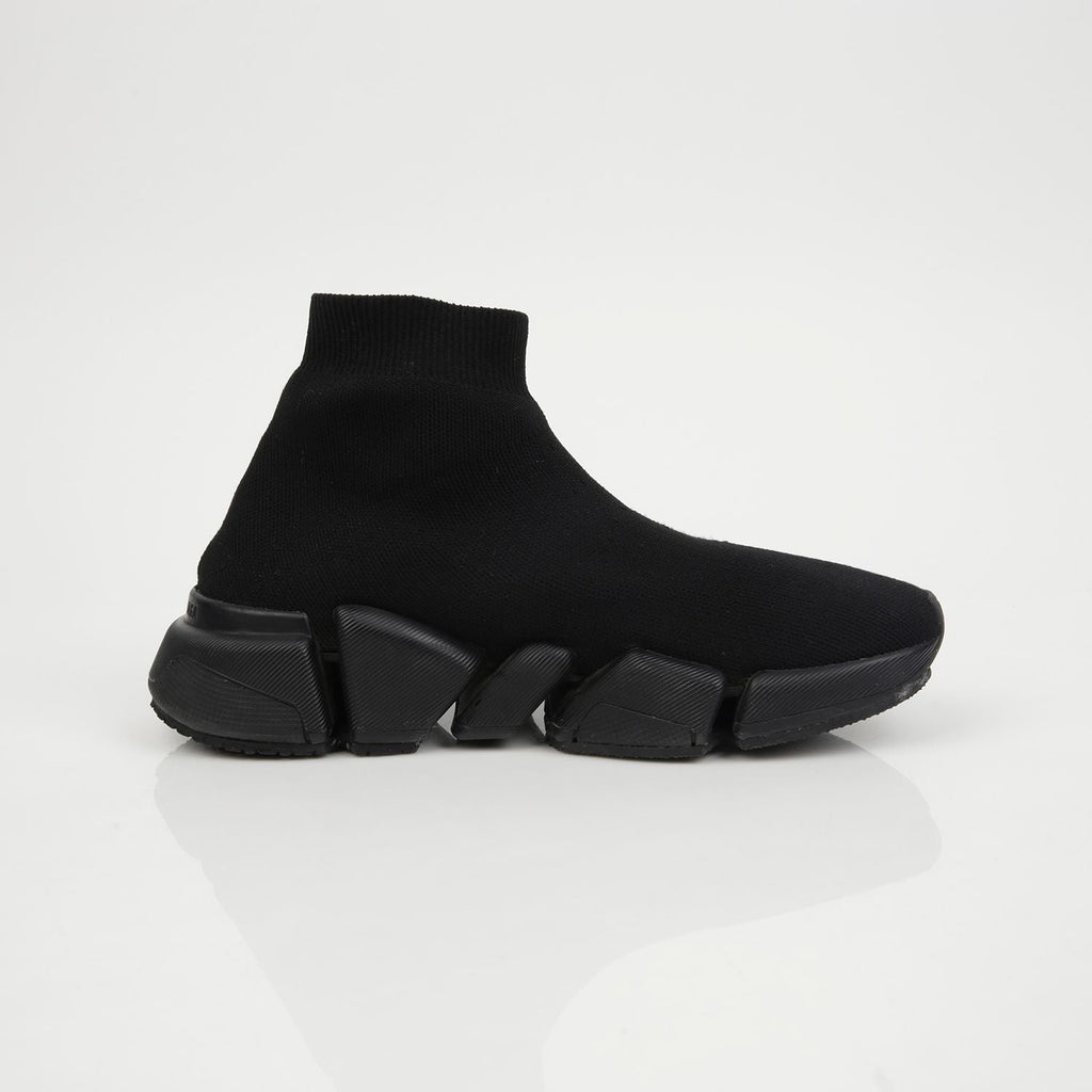 Women's Speedrunner Sneakers Size