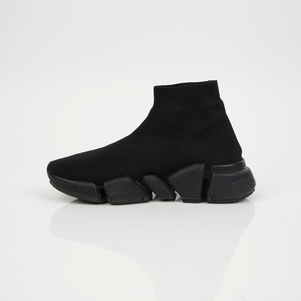 Women's Speedrunner Sneakers Size