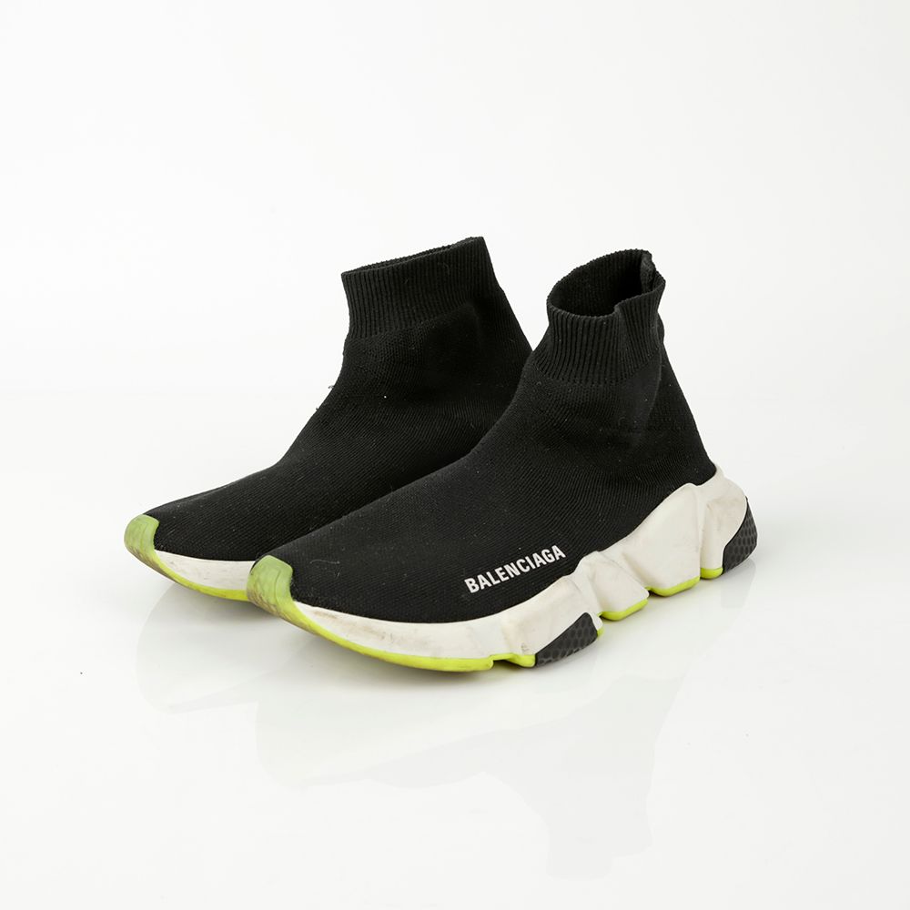 Women's Speedrunner Sneakers