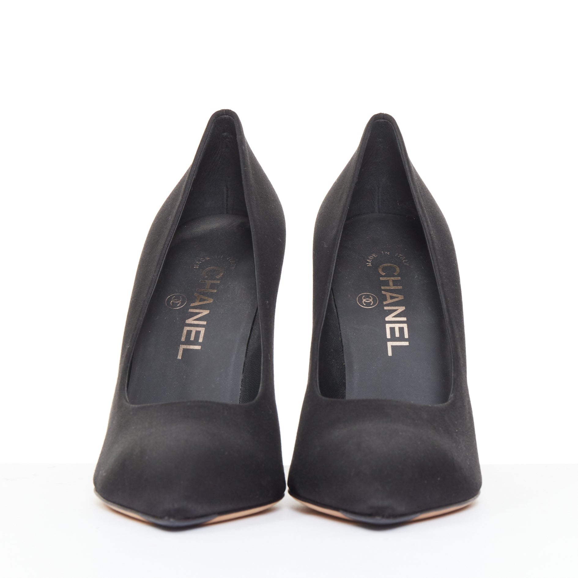 Women's Chanel Serpent Pearl satin CC pearl snake heel pump
