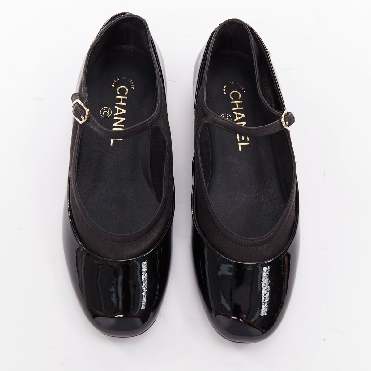 Women's Chanel patent leather silver CC logo mary jane ballet flats