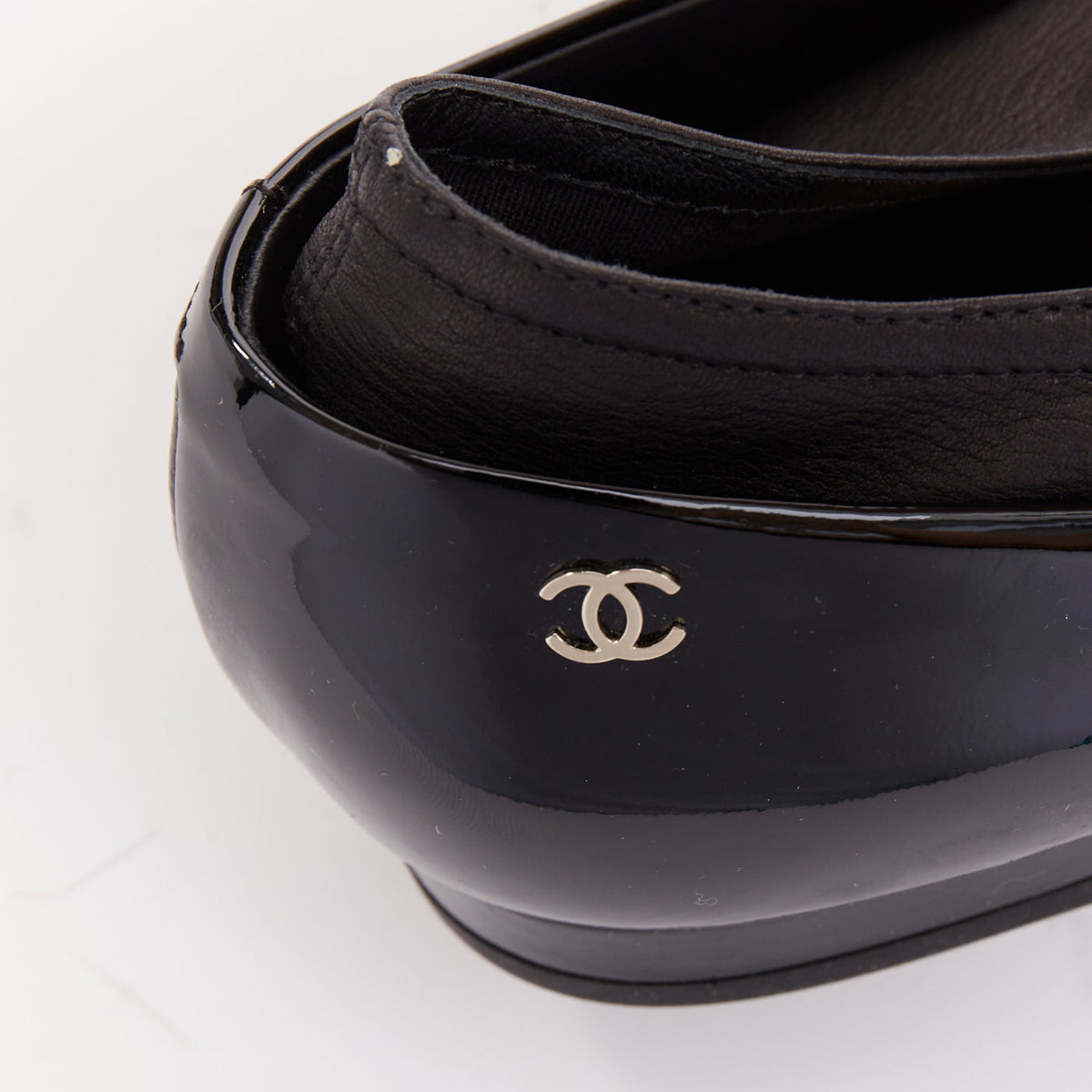 Women's Chanel patent leather silver CC logo mary jane ballet flats