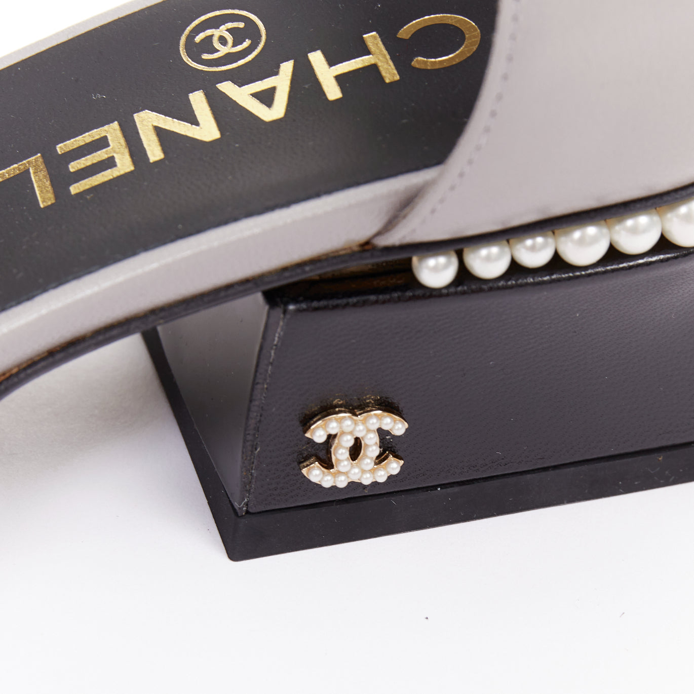 Women's Chanel grey leather pearl trimmed CC logo block heel pumps