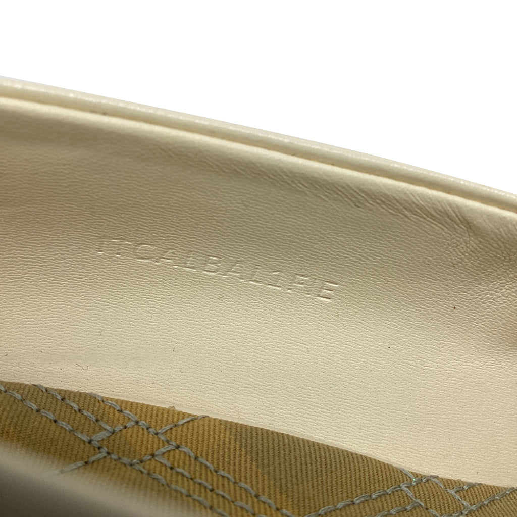 Women's  Burberry Round-Toe Pumps in Ivory Leather