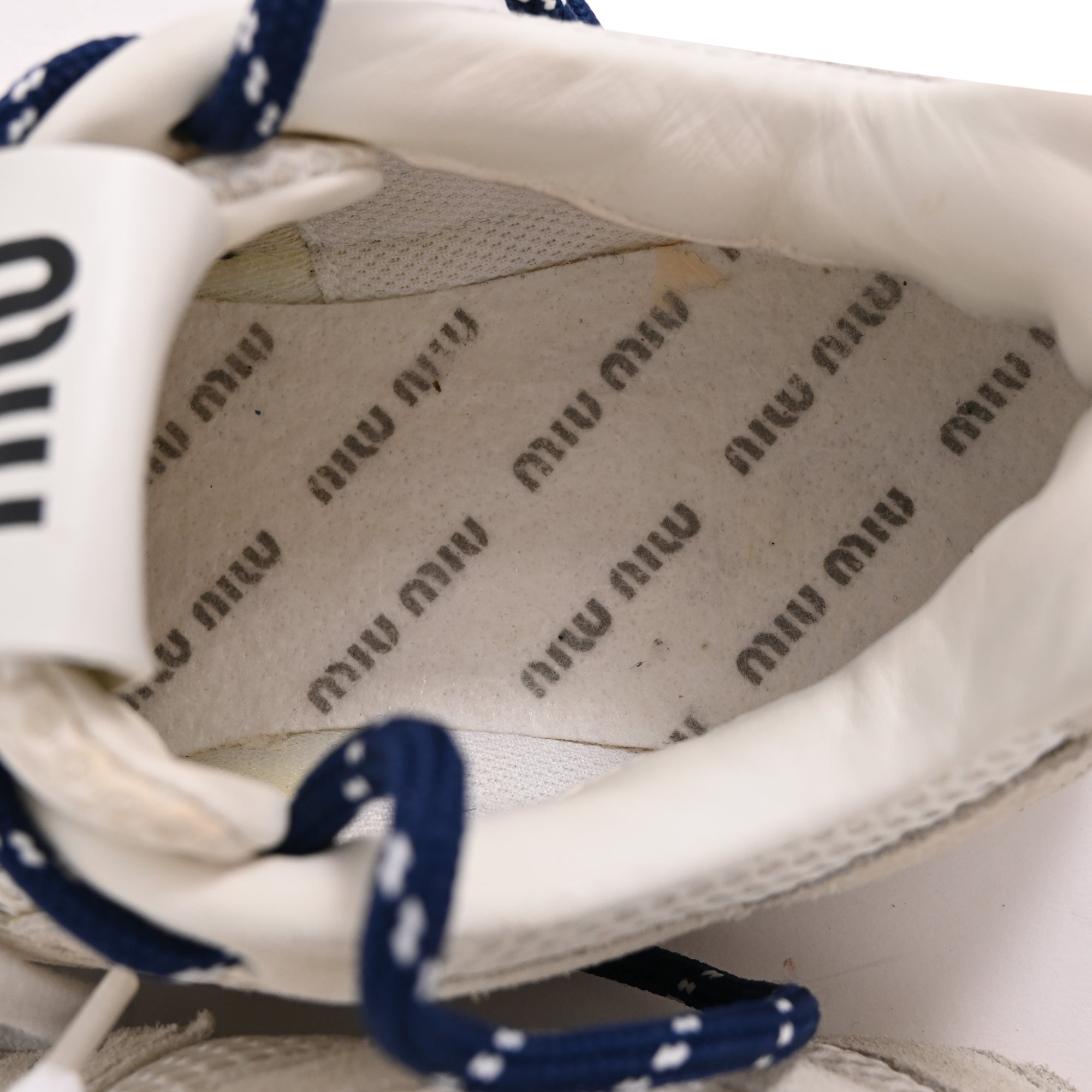 Women's Miu Miu x New Balance 530 SL Sneakers in White Suede