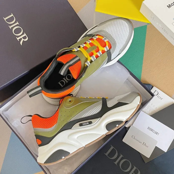 D - SNEAKERS