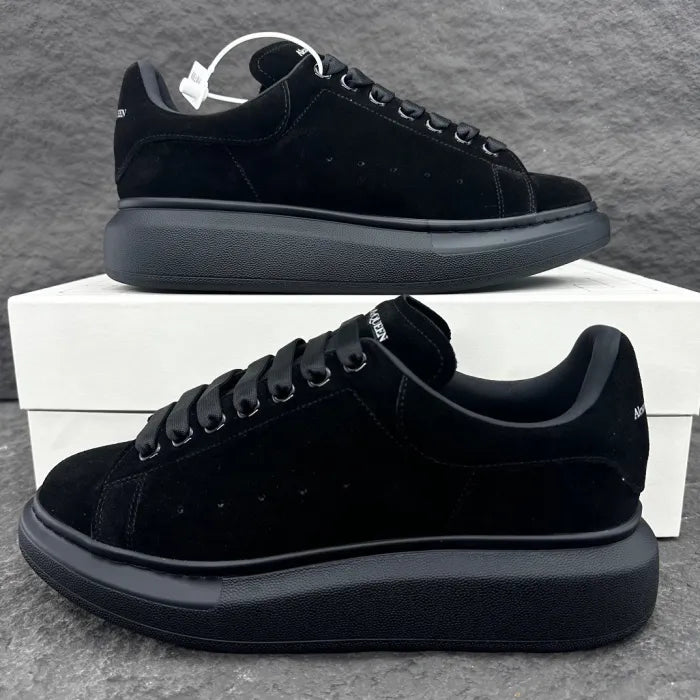 A - SNEAKERS