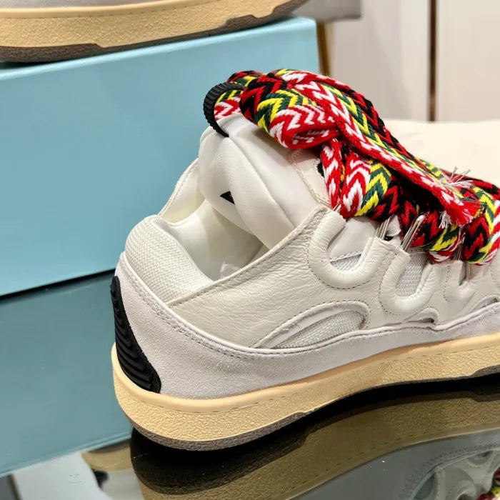 L - SNEAKERS