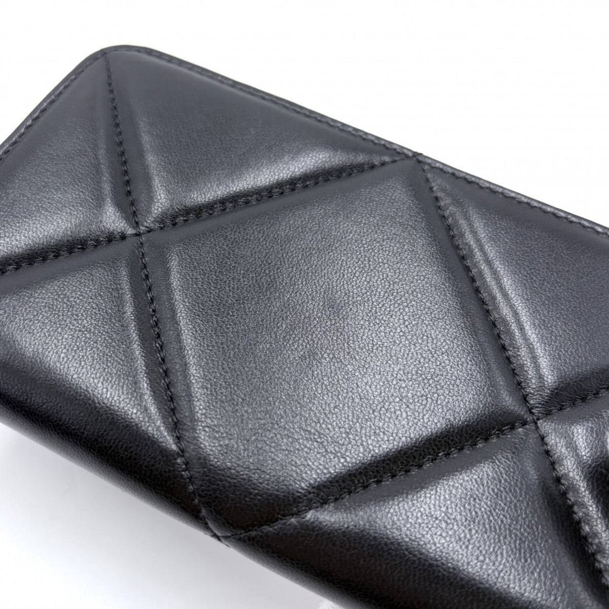 19 Zip Around Wallet Quilted Lambskin Long