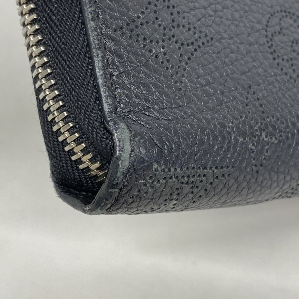 Zippy Wallet Mahina Leather